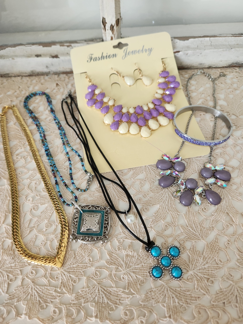 Fashion Jewelry Purple and Cream Statement Necklace Set